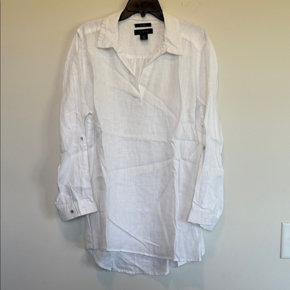 Tahari Women’s White Casual Button Down Shirt